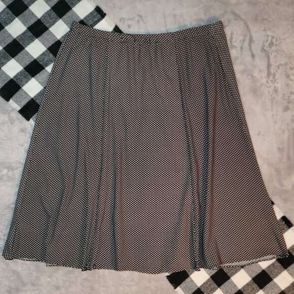 16 | Vintage Dotted Midi Skirt - Picture 3 of 4